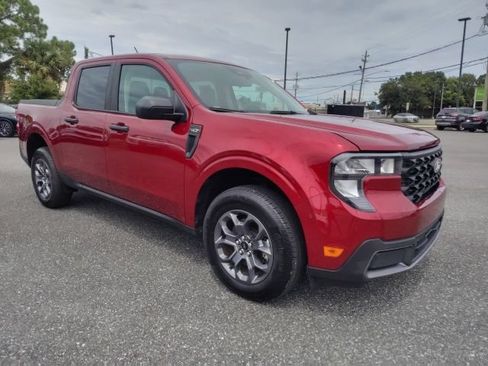 Used 2025 Ford Maverick XLT w/ Equipment Group 302A AWD/4WD image 2