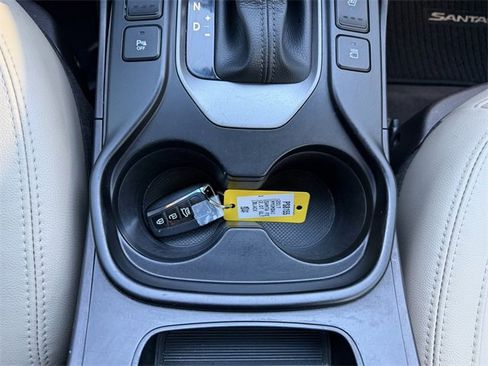 Used 2017 Hyundai Santa Fe Sport image 24