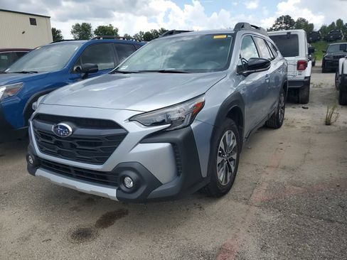 Used 2025 Subaru Outback Limited AWD/4WD image 3