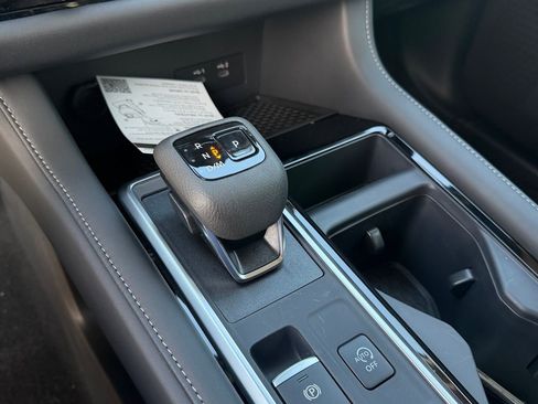 New 2026 Nissan Pathfinder SV image 18