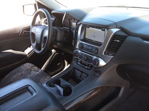 Used 2018 Chevrolet Tahoe LT w/ Texas Edition Package image 9