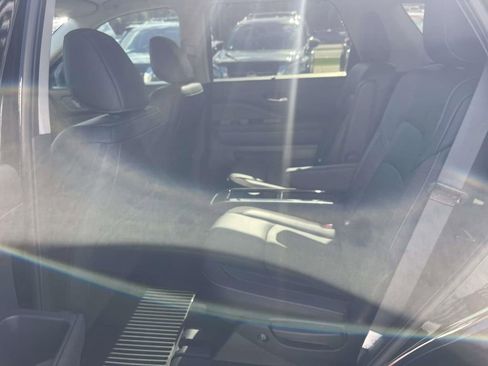 Used 2024 Nissan Pathfinder SL w/ SL Premium Package image 11