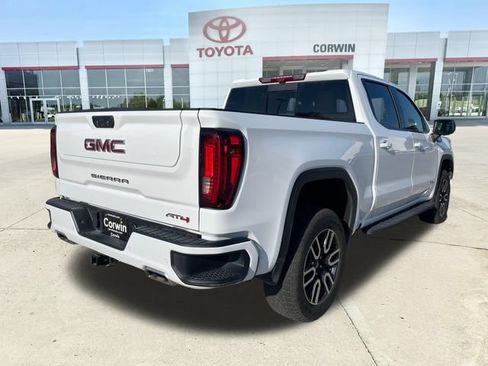 Used 2024 GMC Sierra 1500 AT4 w/ Technology Package AWD/4WD image 9