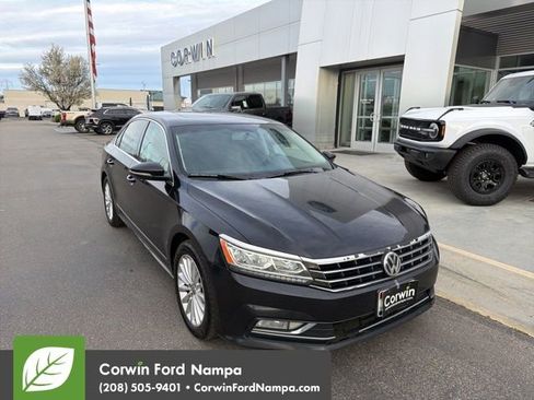 Used 2017 Volkswagen Passat 1.8T SE w/ SE Lighting Package image 1