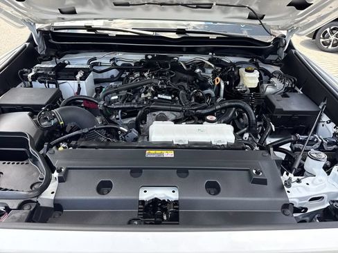Used 2025 Toyota Tacoma SR5 w/ SR5 Upgrade Package RWD image 36