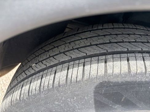 Used 2021 Chevrolet Trax LS w/ Tint and Cruise Package FWD image 7