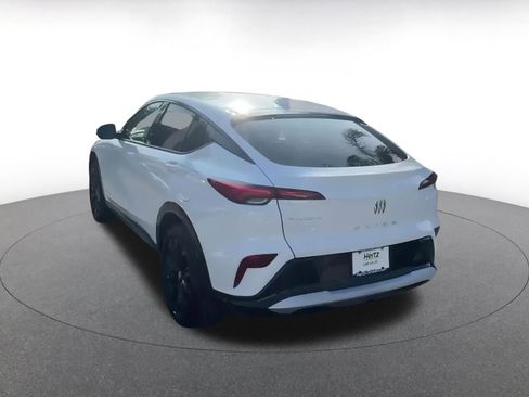 Used 2025 Buick Envista Sport Touring image 4