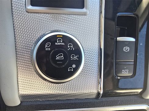 Used 2023 Mitsubishi Outlander SEL image 16