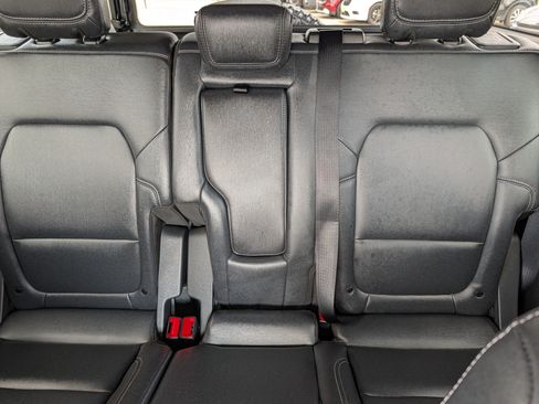 Used 2025 Ford Bronco Badlands AWD/4WD image 13