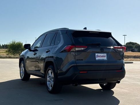 Used 2019 Toyota RAV4 XLE w/ All Weather Liner Package FWD image 5