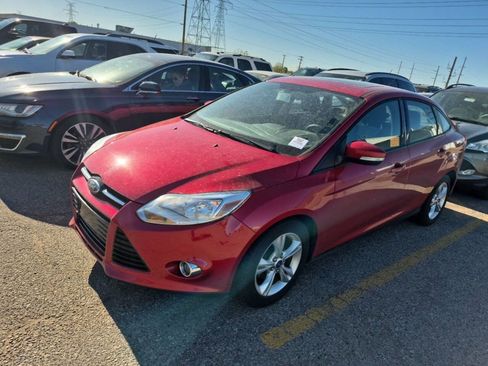Used 2012 Ford Focus SE FWD image 1