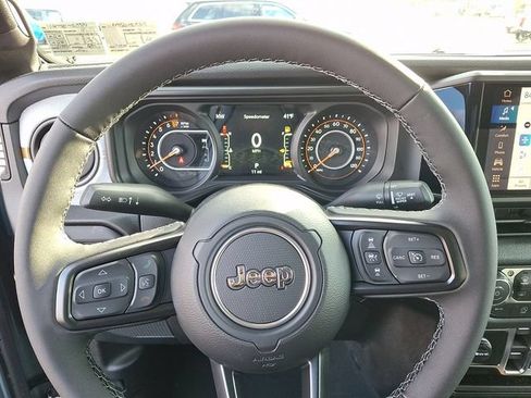 New 2026 Jeep Gladiator Sport AWD/4WD image 17