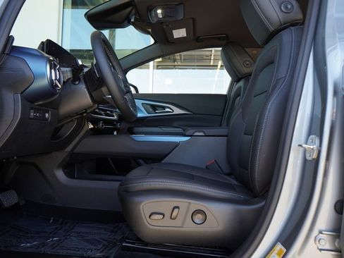 New 2026 Chevrolet Equinox EV LT image 21