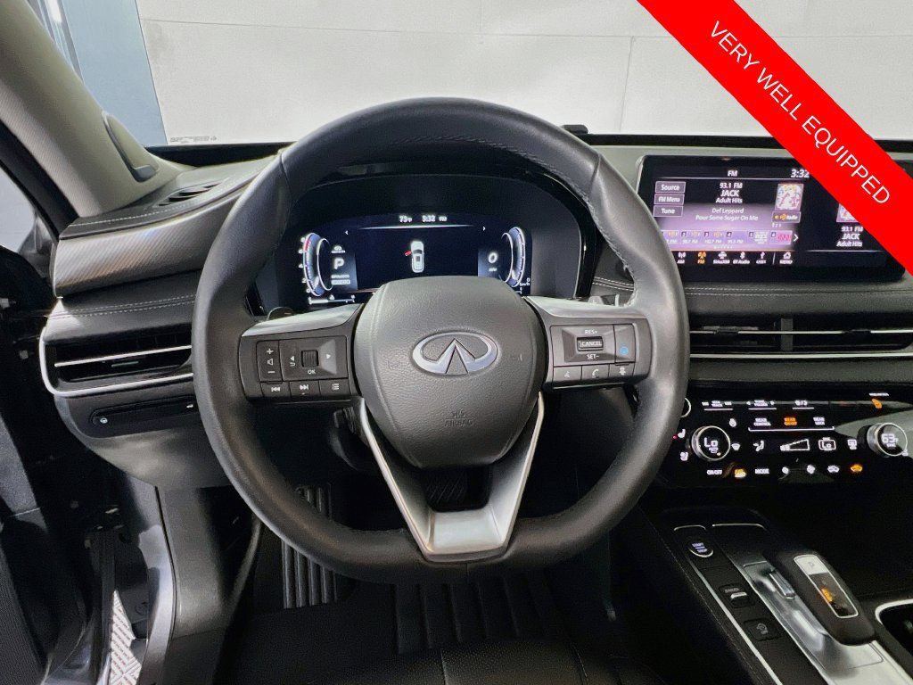 Used 2025 INFINITI QX60 Luxe w/ Cargo Package FWD image 11