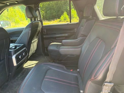 Used 2022 Ford Expedition Limited AWD/4WD image 5