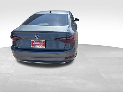 Used 2020 Volkswagen Jetta SE FWD image 9