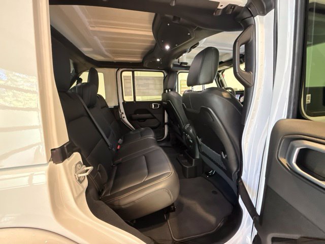 New 2026 Jeep Wrangler Unlimited Sahara AWD/4WD image 18