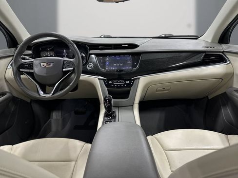 Used 2020 Cadillac XT6 Premium Luxury FWD image 18