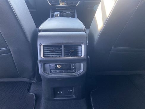 Used 2024 Volkswagen Atlas SEL image 22