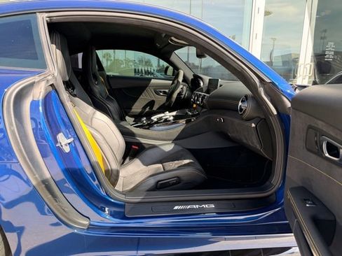 Used 2018 Mercedes-Benz AMG GT R image 9