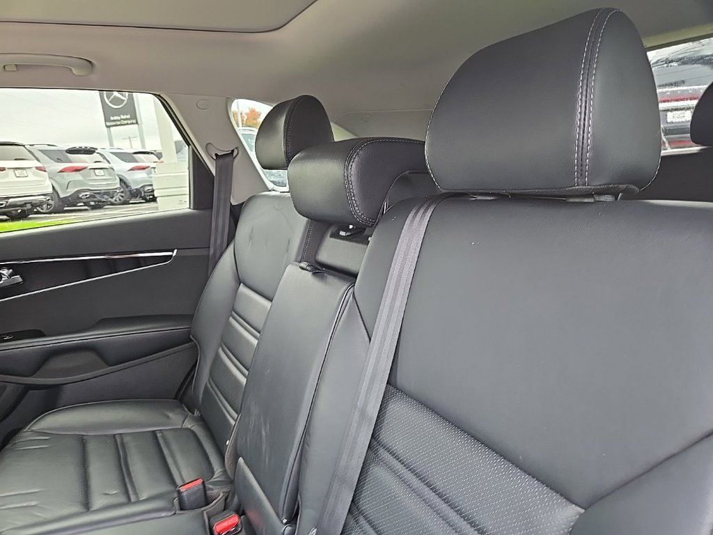 Used 2020 Kia Sorento EX AWD/4WD image 34
