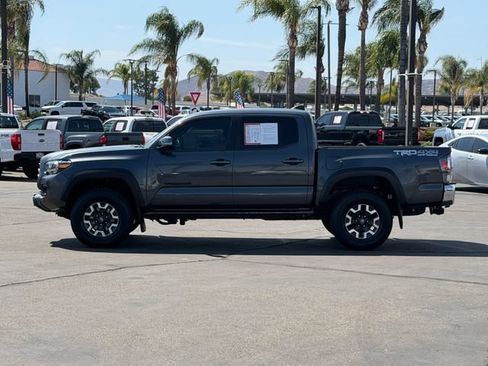 Used 2023 Toyota Tacoma TRD Off-Road AWD/4WD image 9