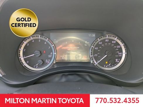 Certified 2024 Toyota Highlander XLE image 30