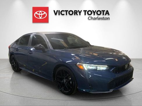 Used 2025 Honda Civic Sport image 5