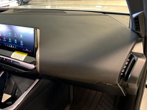 Certified 2025 BMW X3 xDrive30i w/ Premium Package image 18