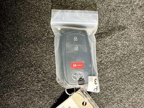 Used 2025 Toyota Tacoma SR5 image 37