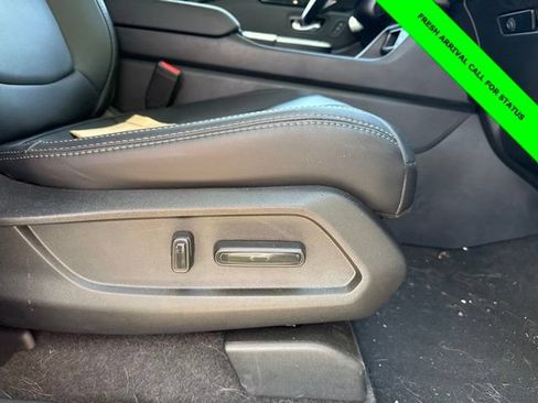Used 2025 Honda Pilot EX-L image 19