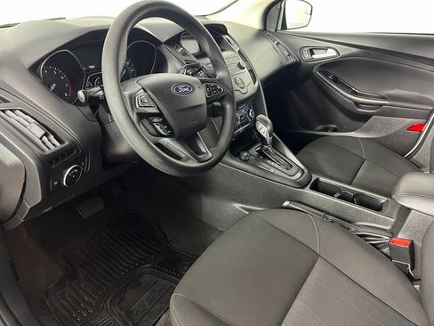 Used 2018 Ford Focus SE w/ Interior Protection Package FWD image 12