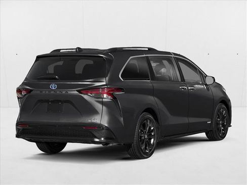 New 2026 Toyota Sienna XSE image 2