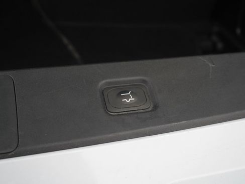 Used 2025 Ford Expedition Platinum AWD/4WD image 14