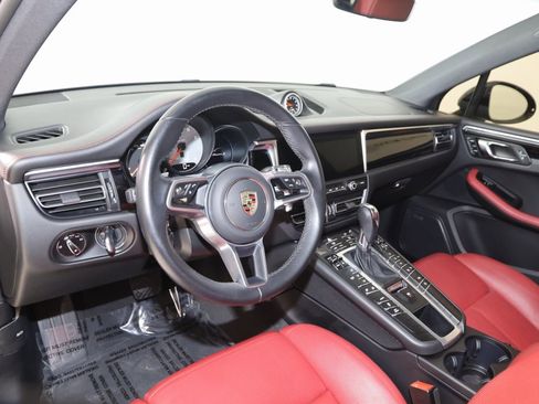 Used 2021 Porsche Macan S image 30
