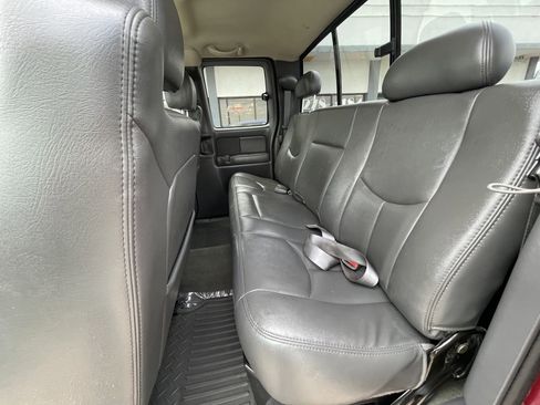 Used 2004 GMC Sierra 1500 SLT w/ Light Duty Power Package image 11