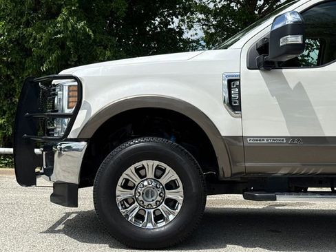 Used 2019 Ford F250 Lariat w/ Lariat Ultimate Package AWD/4WD image 5