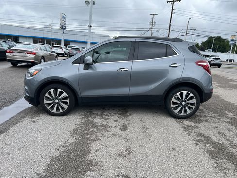 Used 2019 Buick Encore Essence w/ Safety Package II FWD image 8