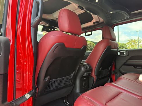 Used 2024 Jeep Wrangler Unlimited Rubicon 392 AWD/4WD image 39
