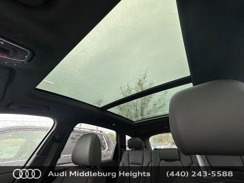 Certified 2026 Audi Q7 3.0T Premium w/ Convenience Plus Package AWD/4WD image 31