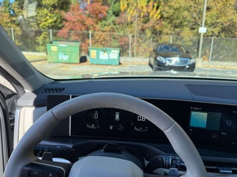 Used 2025 Hyundai Santa Fe SEL image 34