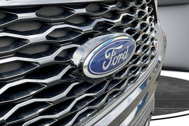 Used 2023 Ford Explorer ST w/ Equipment Group 401A AWD/4WD image 35