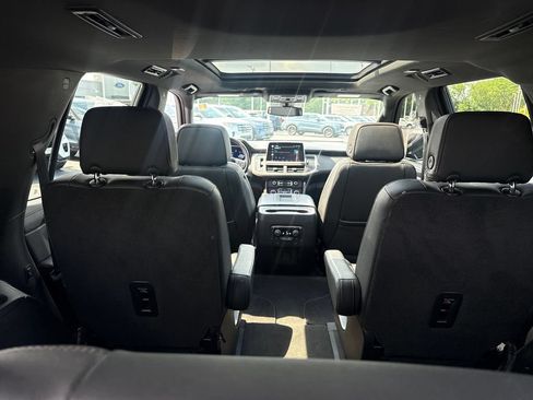 Used 2022 Chevrolet Tahoe RST w/ Luxury Package AWD/4WD image 15