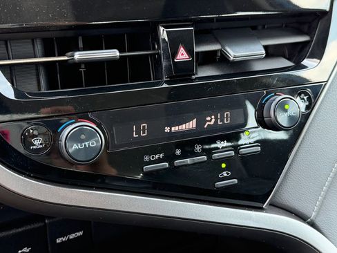 Used 2023 Toyota Camry SE FWD image 27