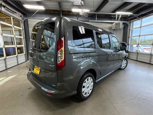 Used 2022 Ford Transit Connect XLT FWD image 5
