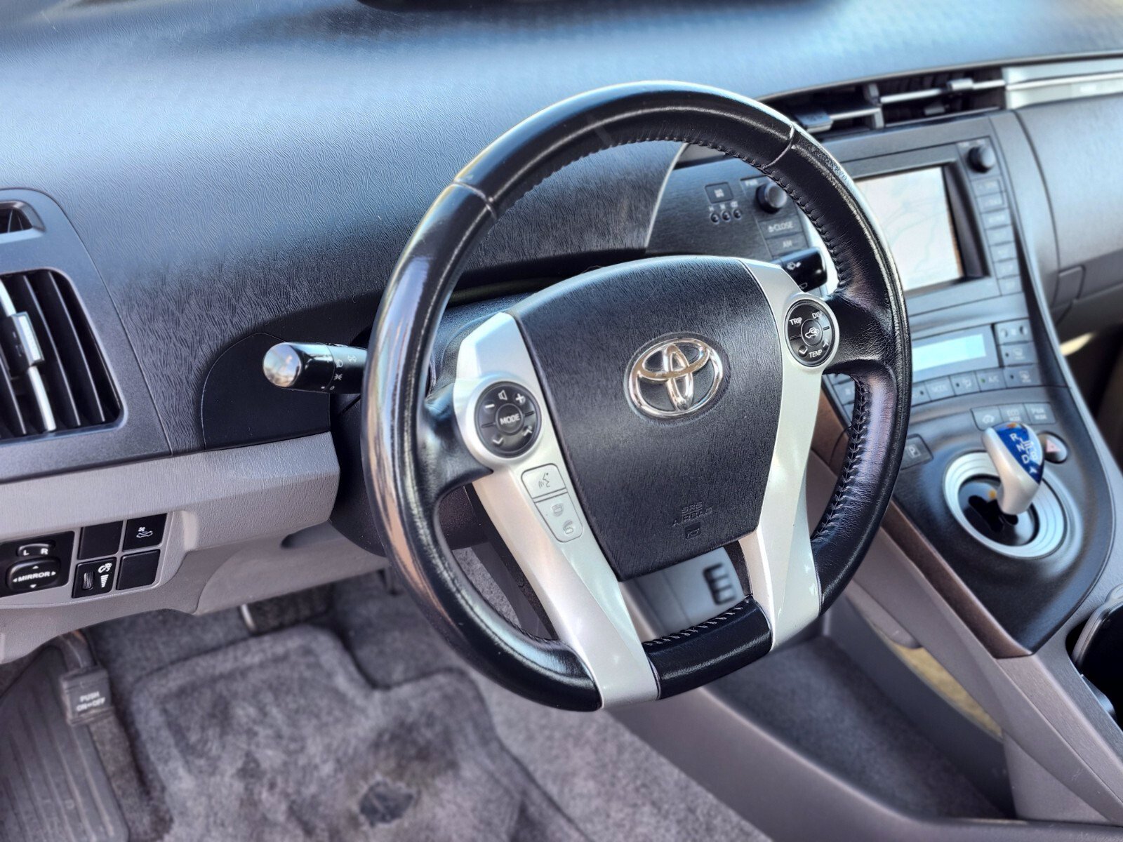 Used 2010 Toyota Prius Four w/ Solar Roof Pkg FWD image 17