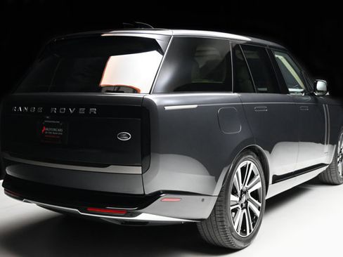 Used 2023 Land Rover Range Rover SE image 27