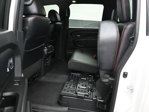 Used 2023 Nissan Titan PRO-4X w/ Pro-4x Convenience Package image 39