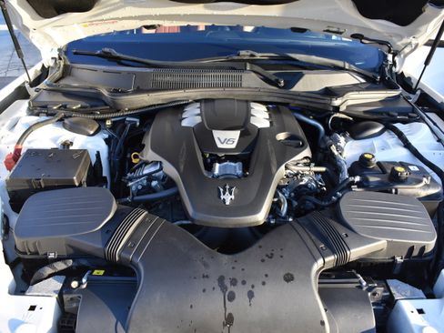 Used 2019 Maserati Ghibli Base image 34