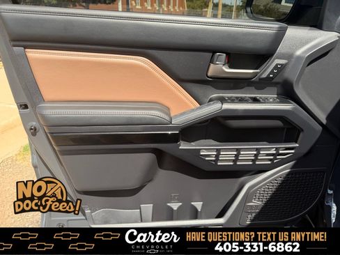Used 2025 Toyota 4Runner Limited w/ Tow Technology Package AWD/4WD image 12